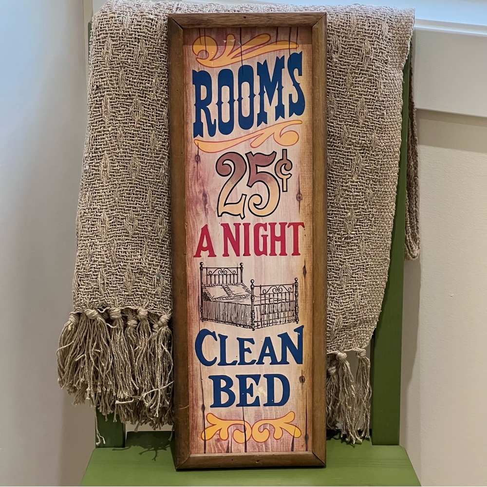 Vintage 1973 Wallace Berrie Americana Wall Plaque “Rooms 25¢ A Night” Sign
